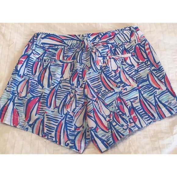 ❣️SOLD❣️Lilly Pulitzer Callahan Shorts - Picture 4 of 5